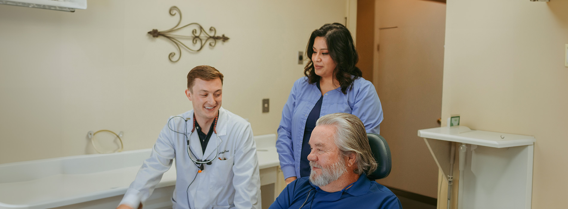 River Oaks Advanced Dentistry | Digital Radiography, ZOOM  Whitening and Implant Restorations
