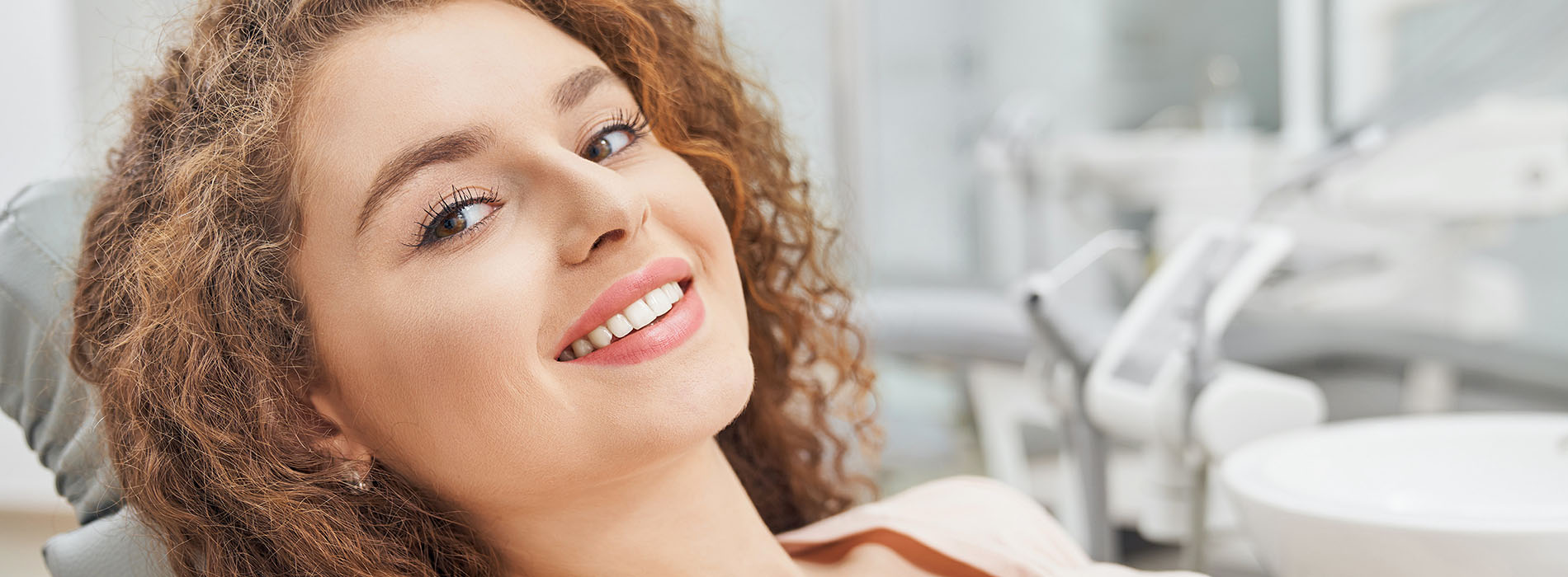 River Oaks Advanced Dentistry | Extractions, Oral Exams and VELscope reg  Cancer Screening